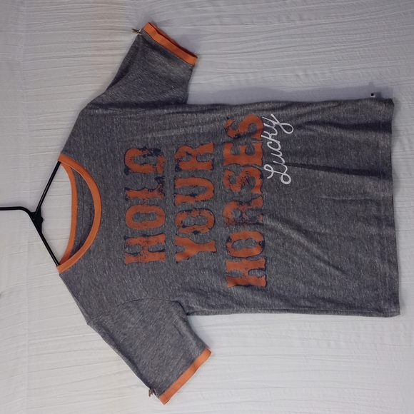 🍀Lucky Brand Tee🍀 - Picture 1 of 8